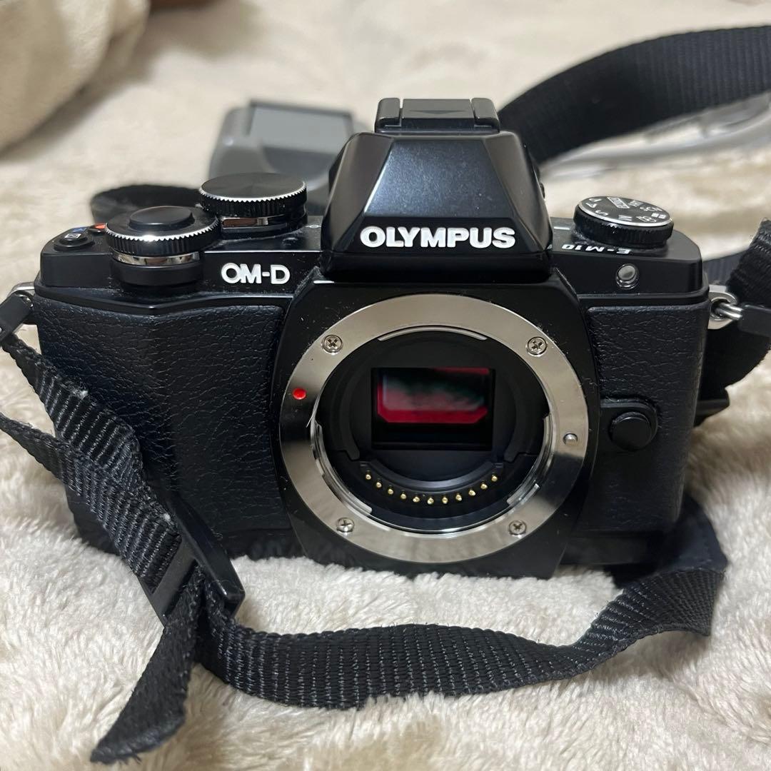 ジャンク品 使用不可 OLYMPUS OM-D ミラーレス一眼カメラ