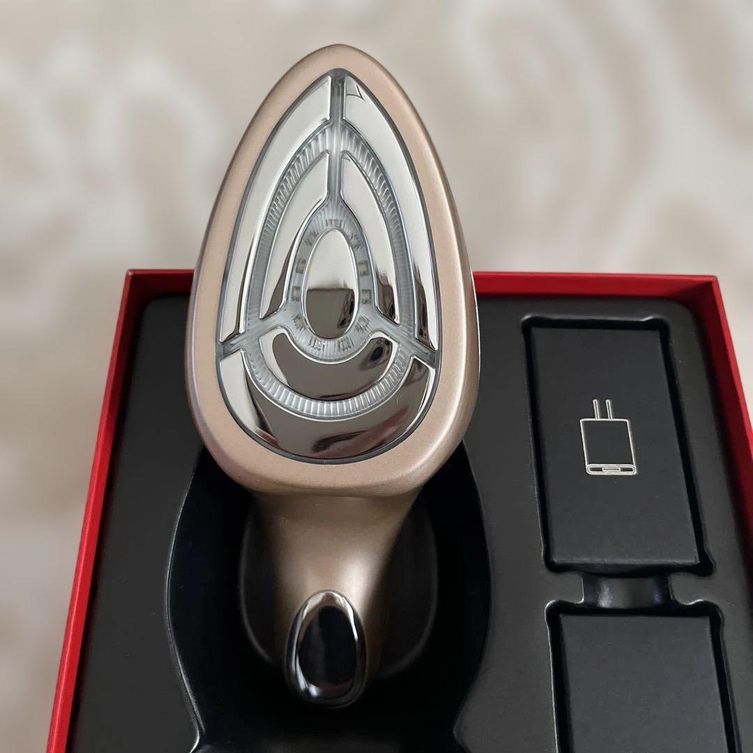 IKKOプロデュース MEラボンエクラ 美顔器