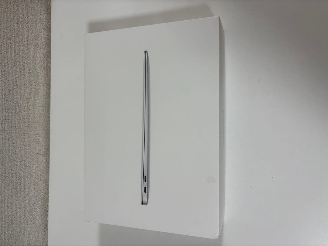 MacBook Air 8GB 13インチ（M1 2020）