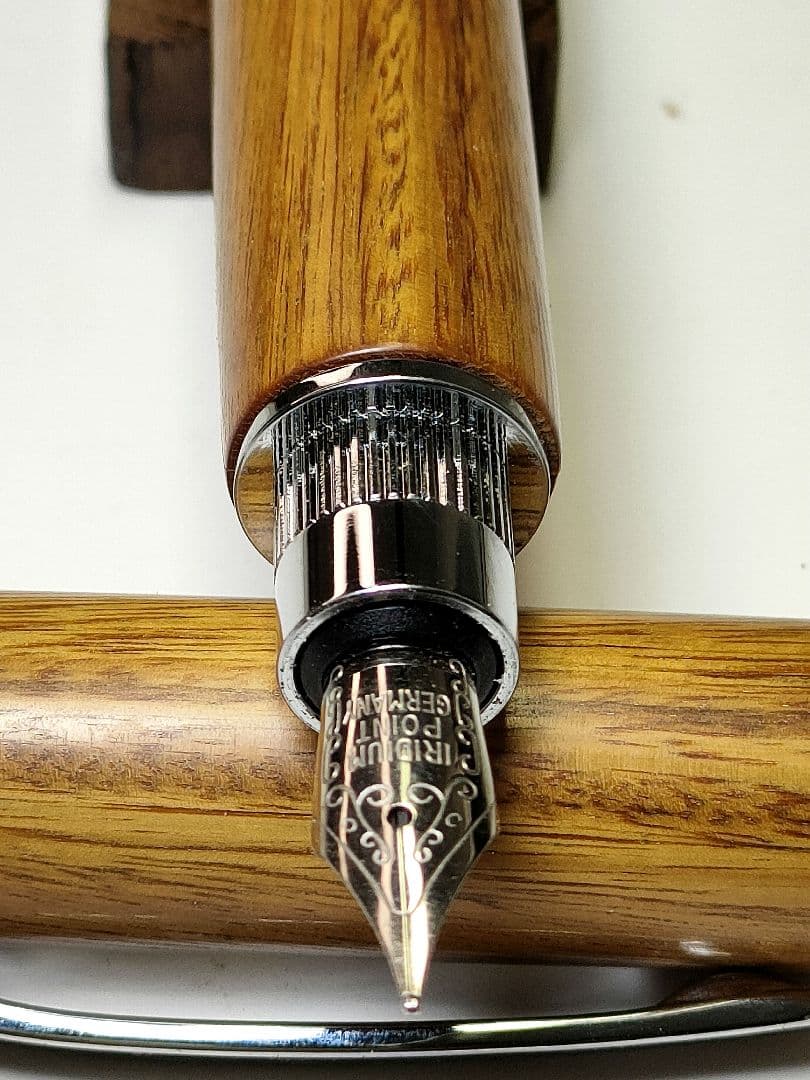 世界で一番硬い木【リグナムバイタ】グラデュエイト万年筆