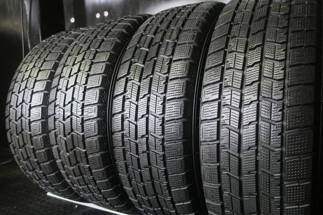 美品 日産 C26 セレナ 極上9.5分山 国産スタッドレス 195/65R15