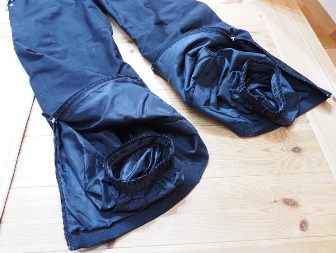 デサント　ビブパンツ　スキーウェア　中綿入り　ヒートナビ　黒　【美品】
