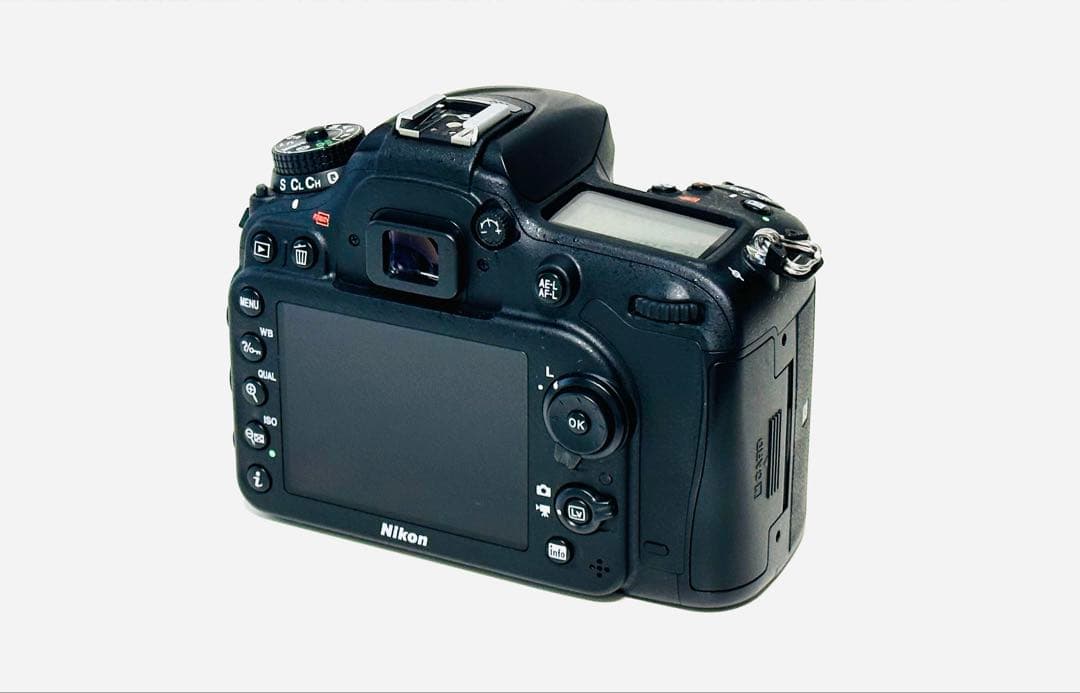 ☆撮影数極少7000回以下☆Nikon D7200 ボディのみ　ニコンDX機美品