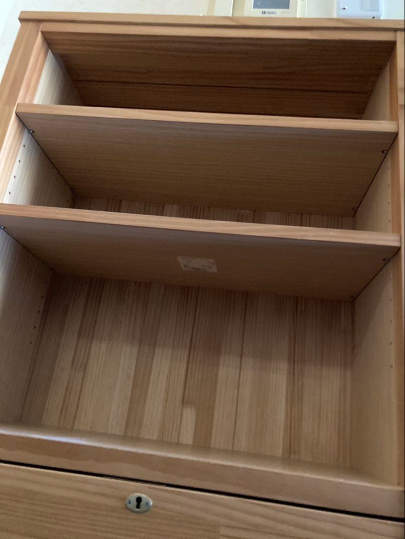 モモナチュラル、定番ブックシェルフ　（送料込み❣️）