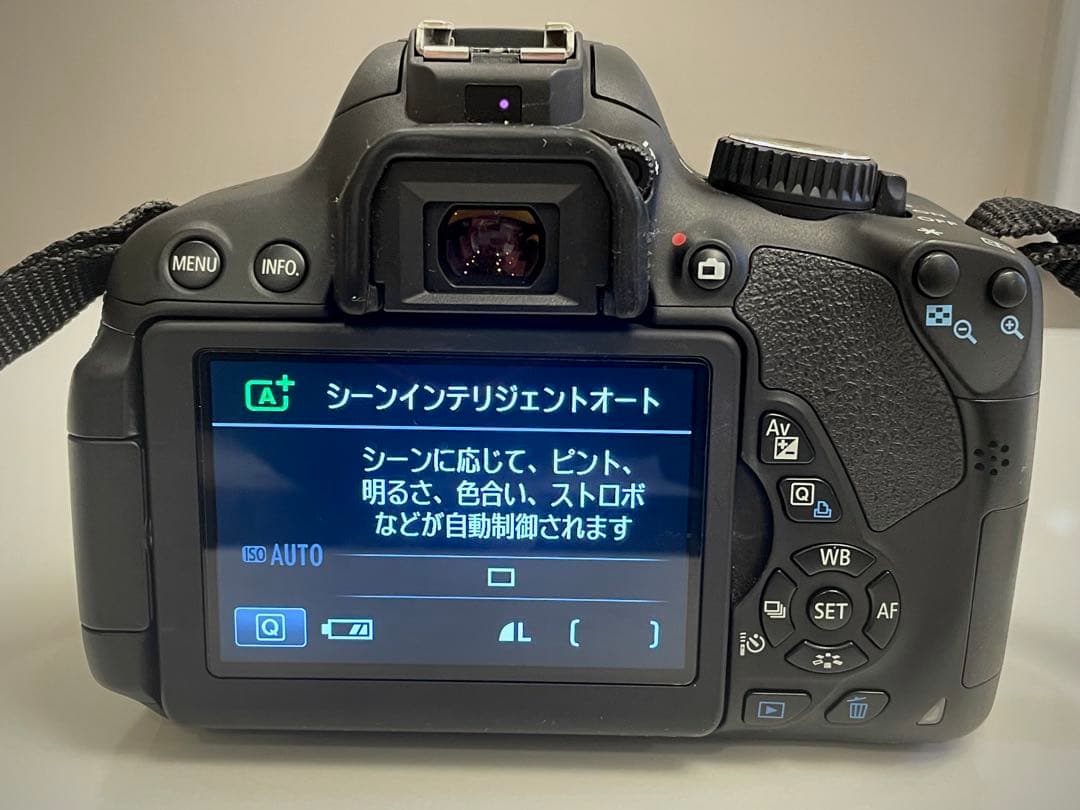 Canon EOS Kiss X6i デジタル一眼レフカメラ&TAMRONレンズ