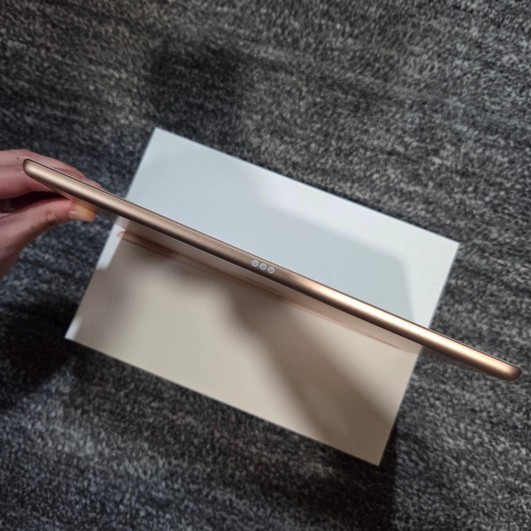 【iPad 第8世代】128GB ゴールド Wi-Fiモデル 10.2インチ