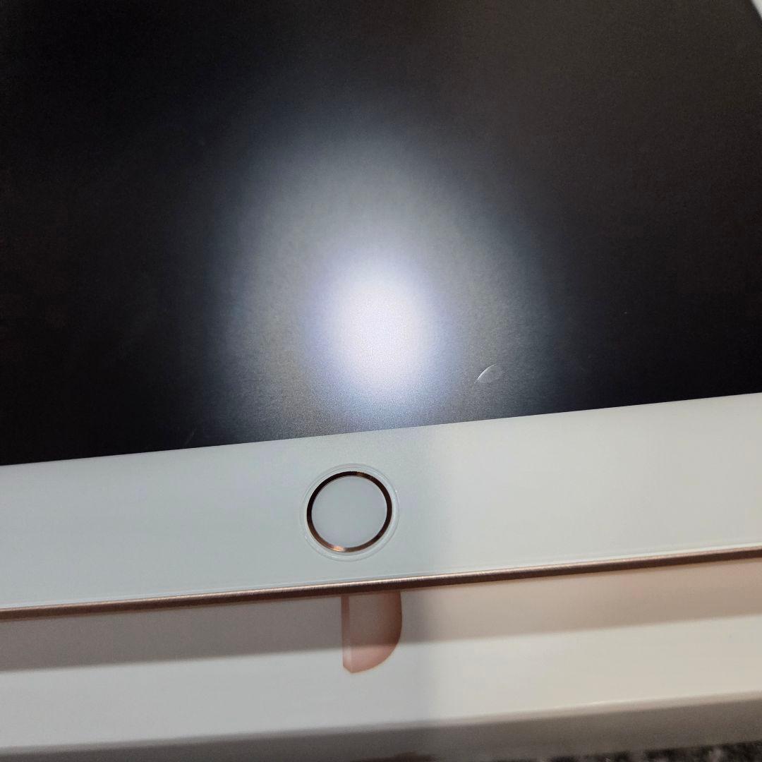 【iPad 第8世代】128GB ゴールド Wi-Fiモデル 10.2インチ