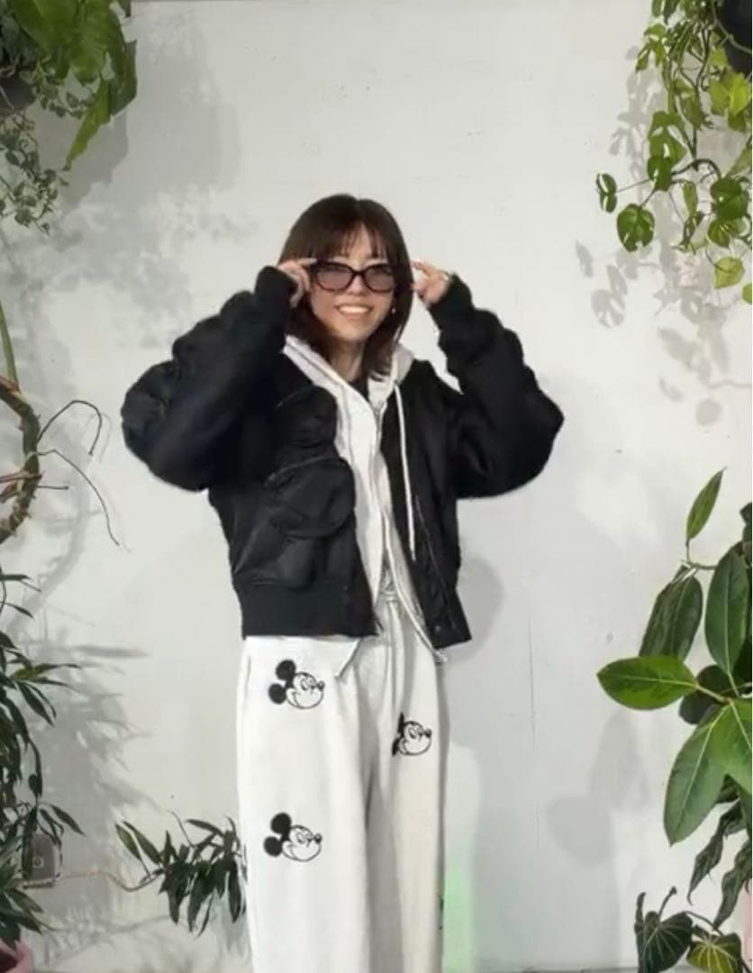 wcjミッキーマウス フードパーカー グレー