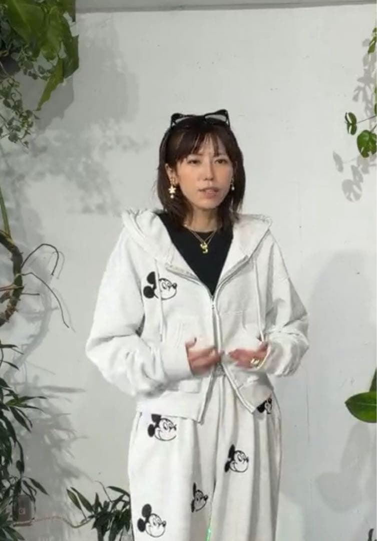 wcjミッキーマウス フードパーカー グレー