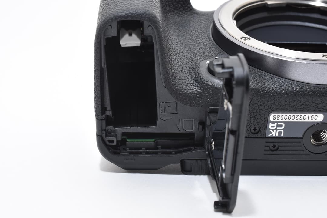 ■ほぼ新品■ CANON キヤノン EOS R10 #C776