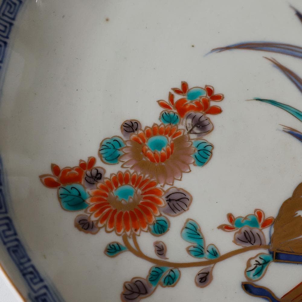 幕末明治 古伊万里 色絵 柿右衛門様式 染錦手花蝶図 輪花皿 柴束文飾皿 有田焼