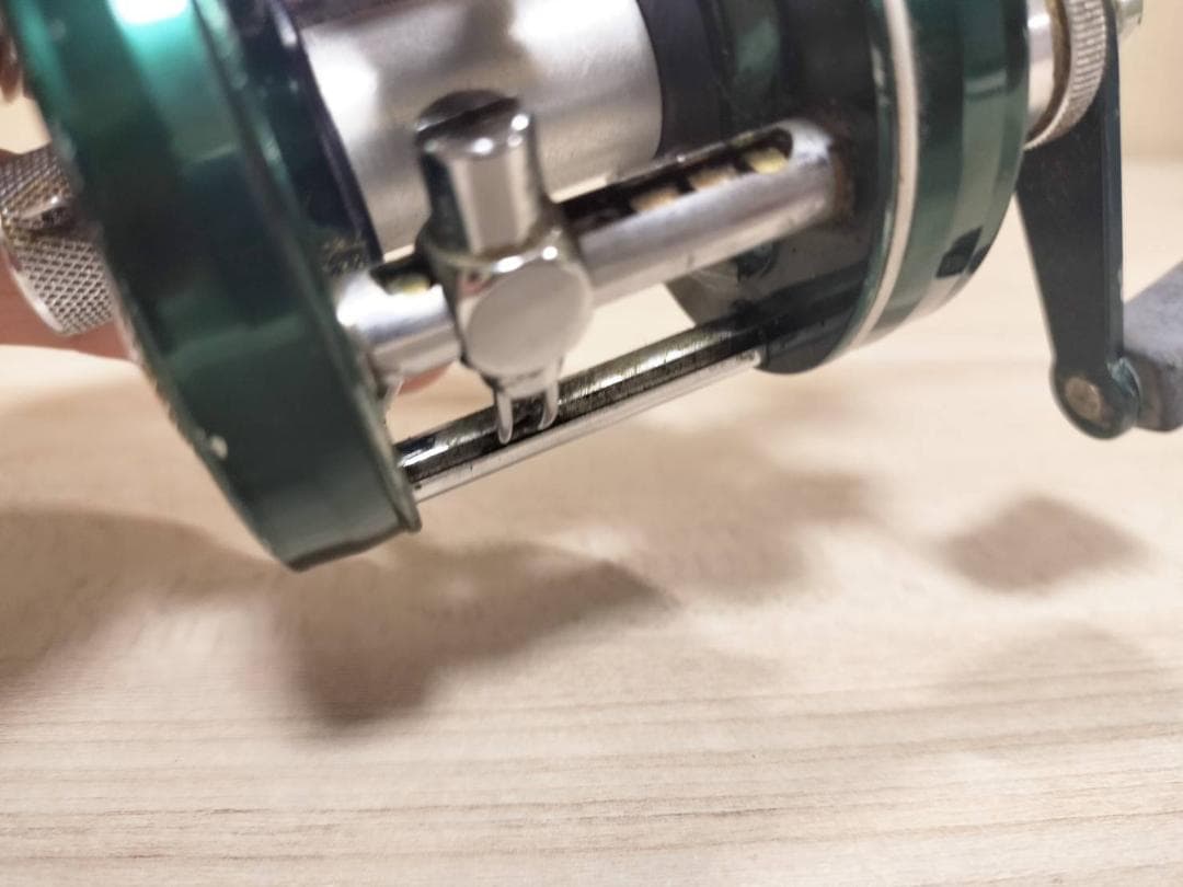 ★アブガルシア　アンバサダー5000D　ビンテージ　リール グリーン