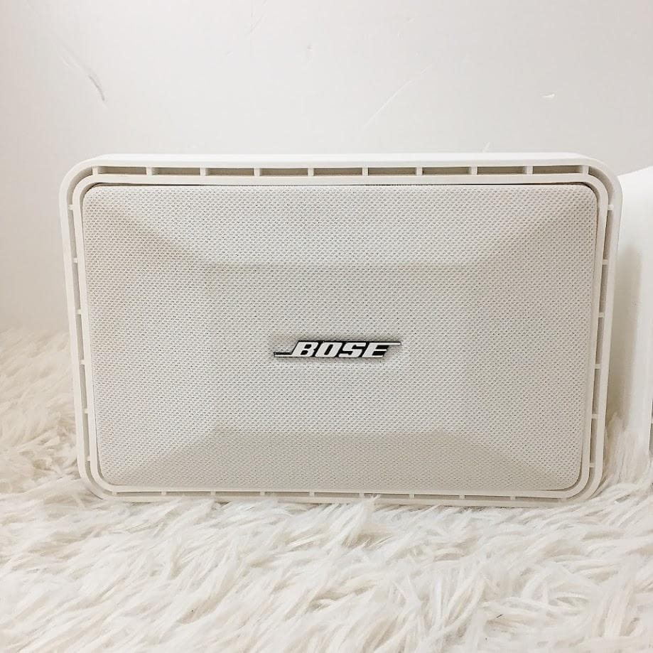 希少なホワイト BOSE 101MMW ペアスピーカー シリアル連番