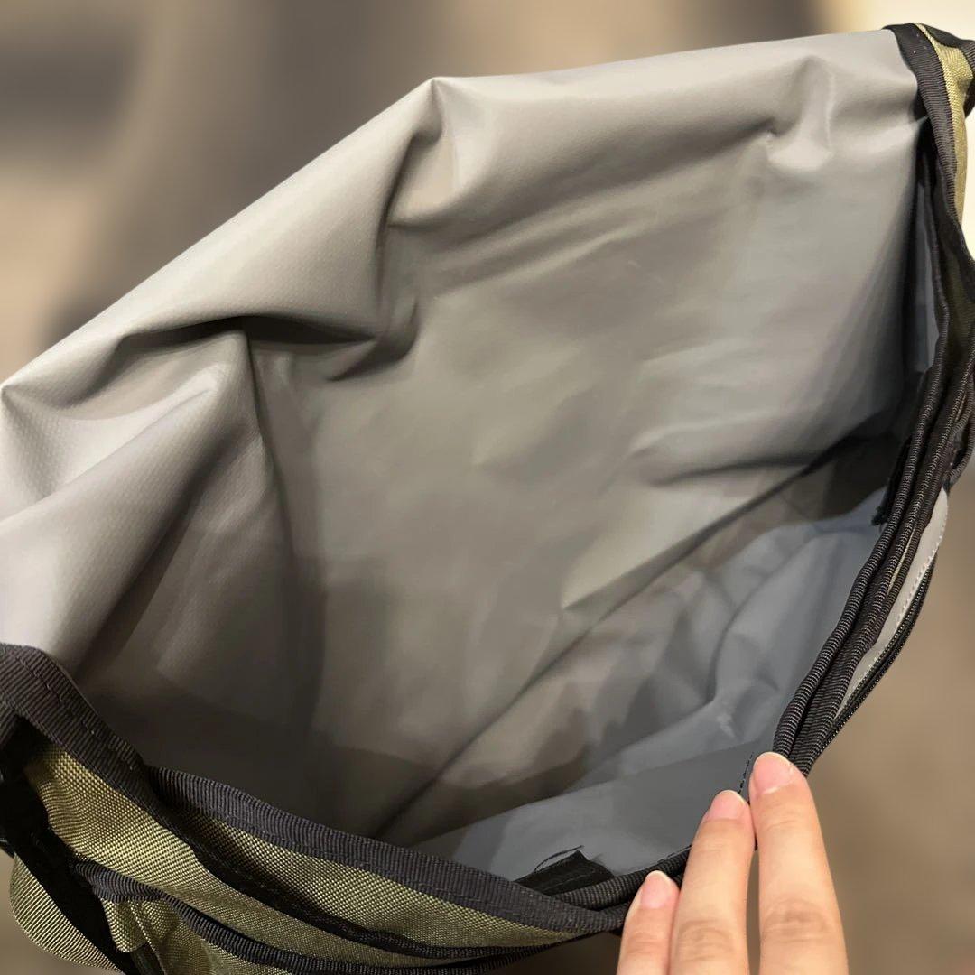 マ*ん様 CHROME クローム　美品　メッセンジャーバッグ オリーブブランチ