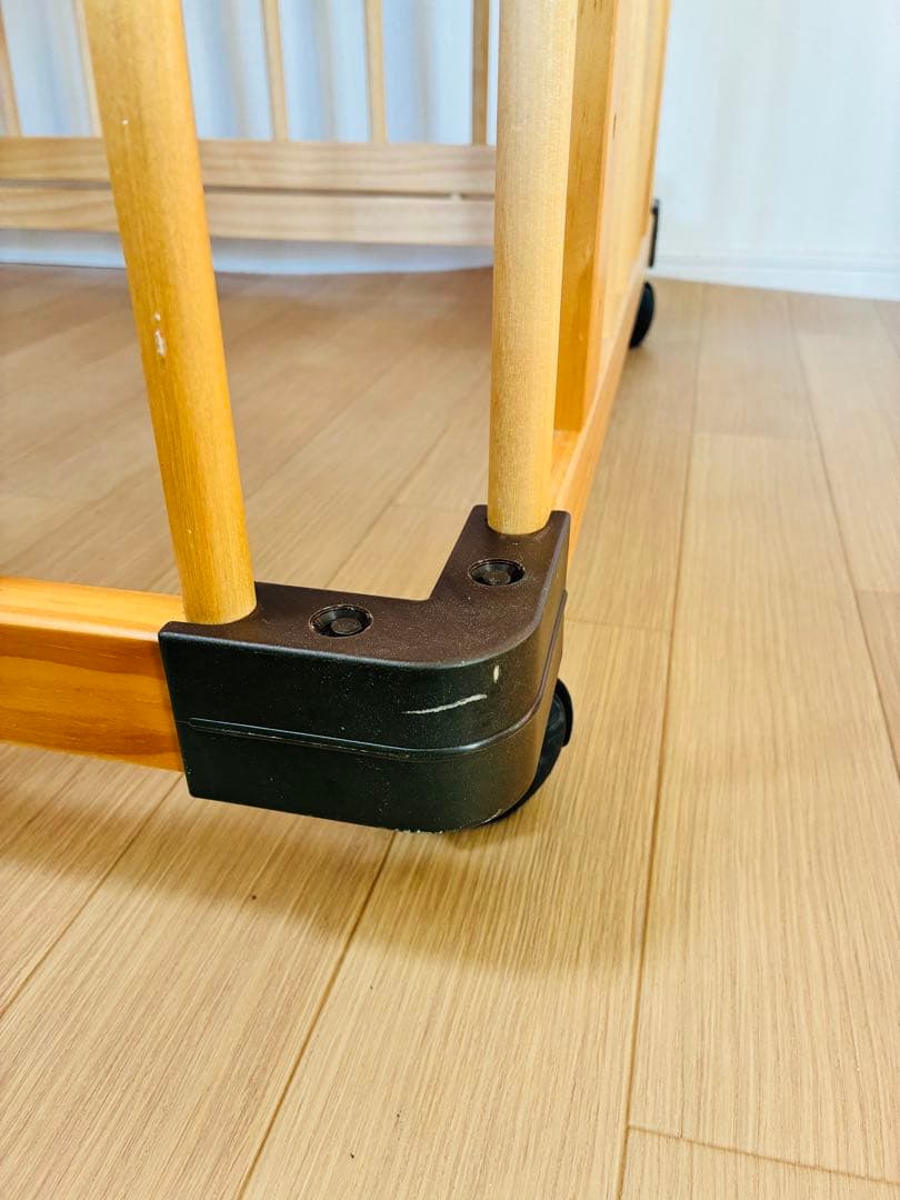 福岡引き取り限定　状態良好　ファルスカ　ベッドサイドベッド　03