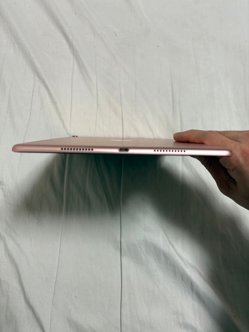 Apple iPad pro 10.5 64gb バテッリー容量100%