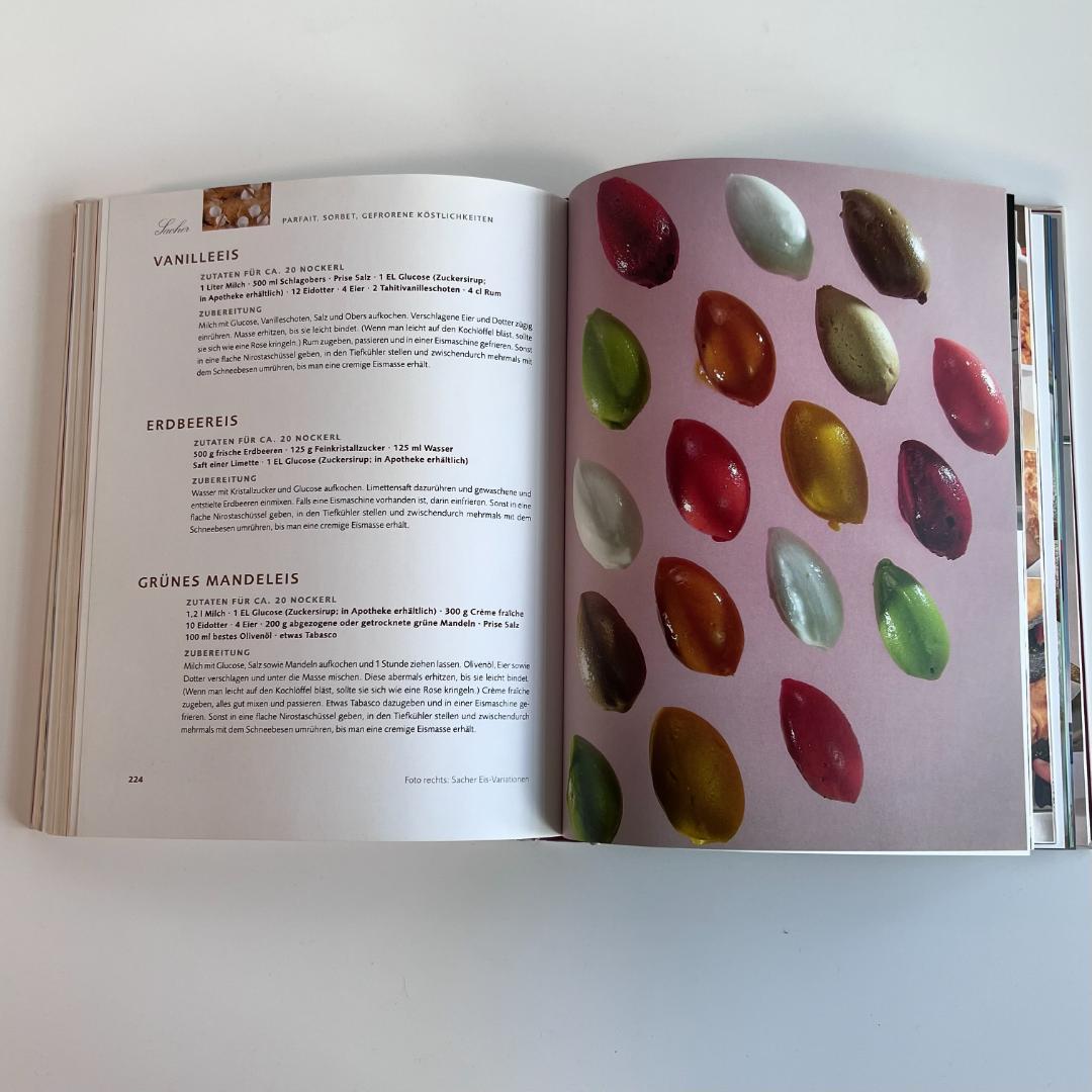 洋書　製菓レシピ本　ホテルザッハー　オリジナルレシピ集