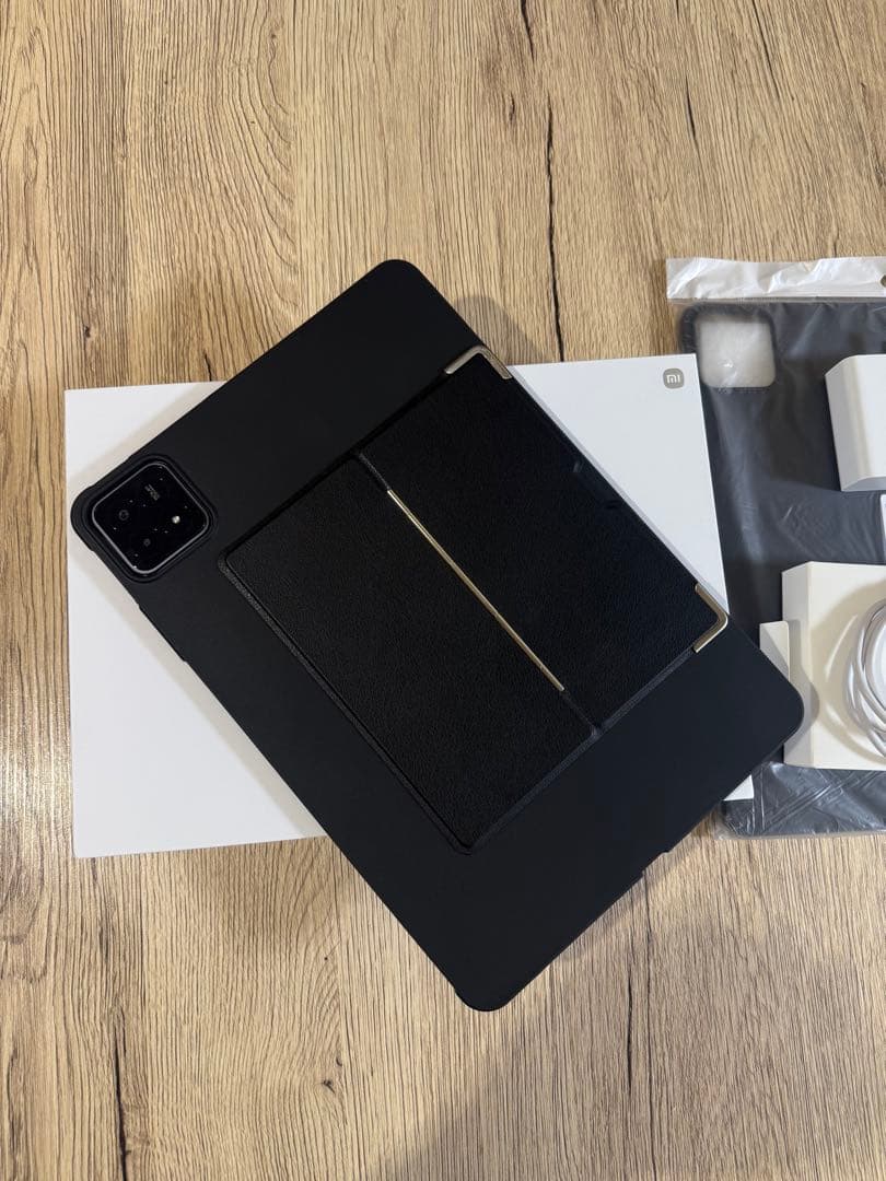 Xiaomi Pad 6S Pro 本体 120W充電器 専用ケース２つ