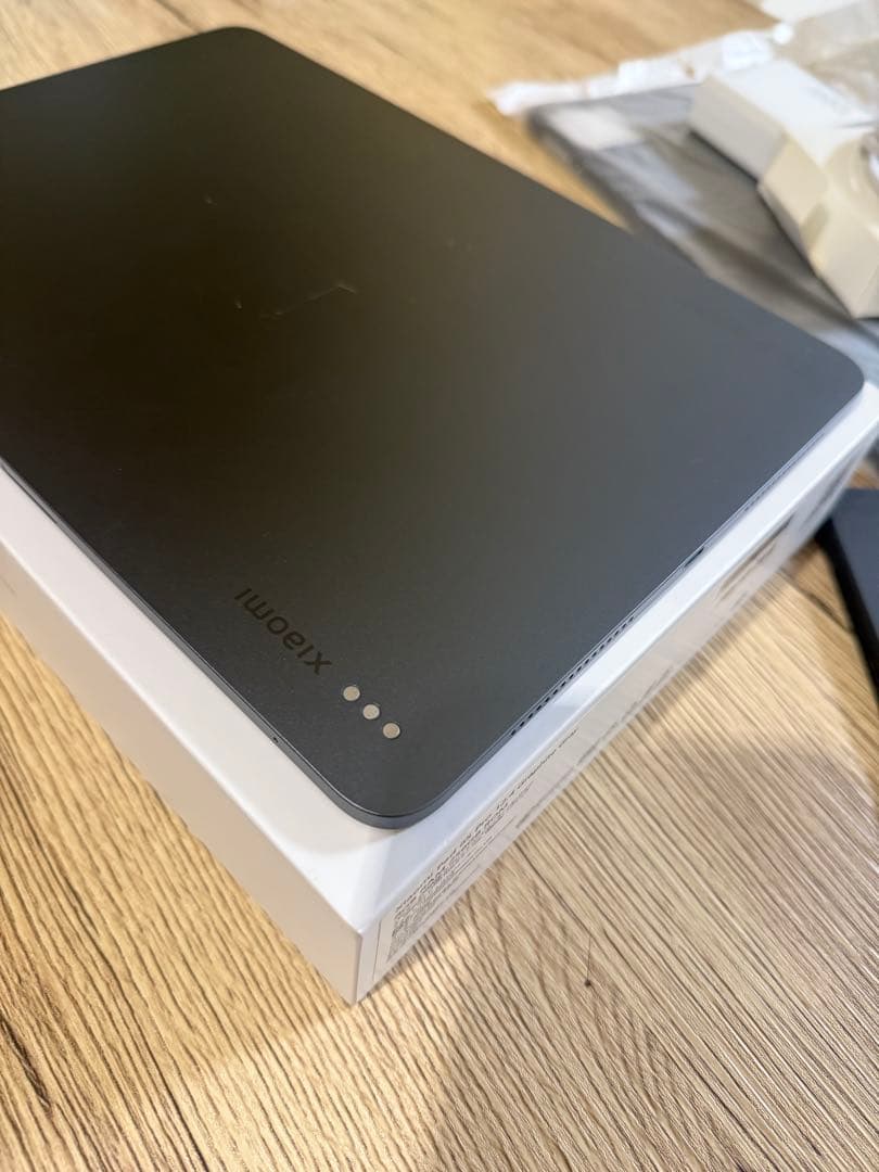 Xiaomi Pad 6S Pro 本体 120W充電器 専用ケース２つ