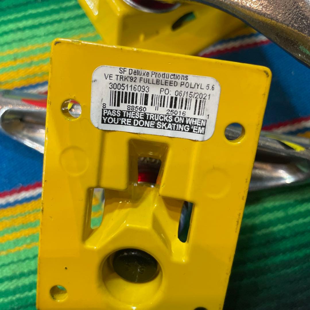 Venture TRK192 フルブリード トラック 5.6インチ