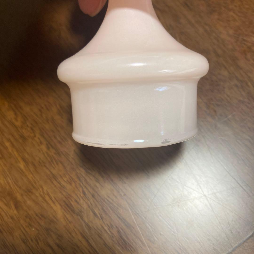 アンカーホッキング社のレインボーシリーズのウォーターボトルとフャイヤーキングの本