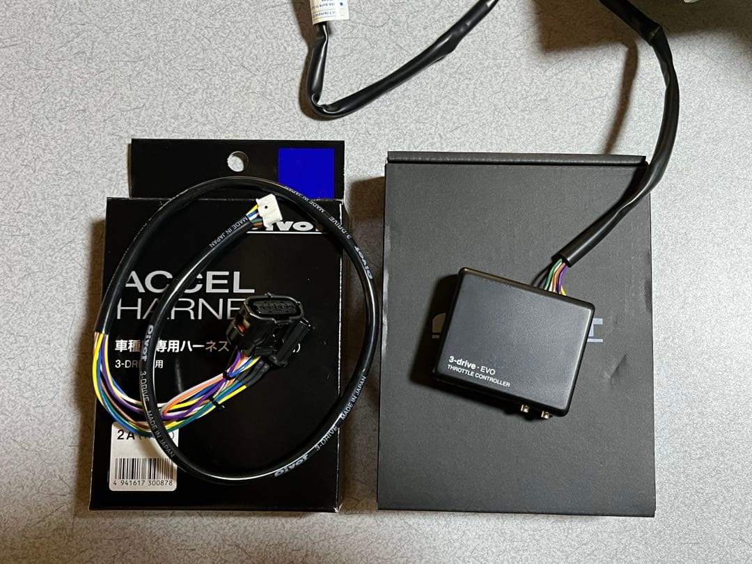 pivot 3-drive evo、TH-2Aアクセル用ハーネス付き