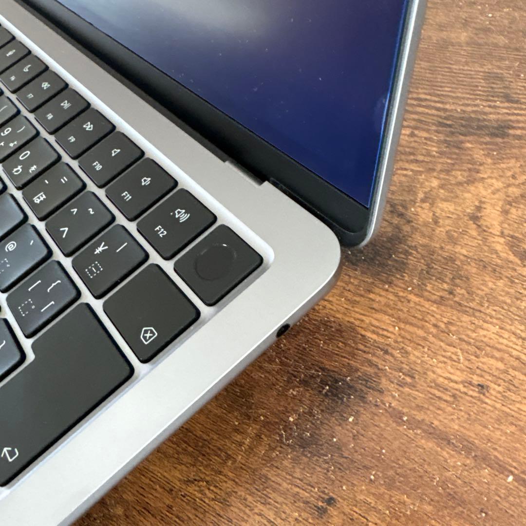MacBook Air M2 メモリ16GB ストレージ512GB グレー