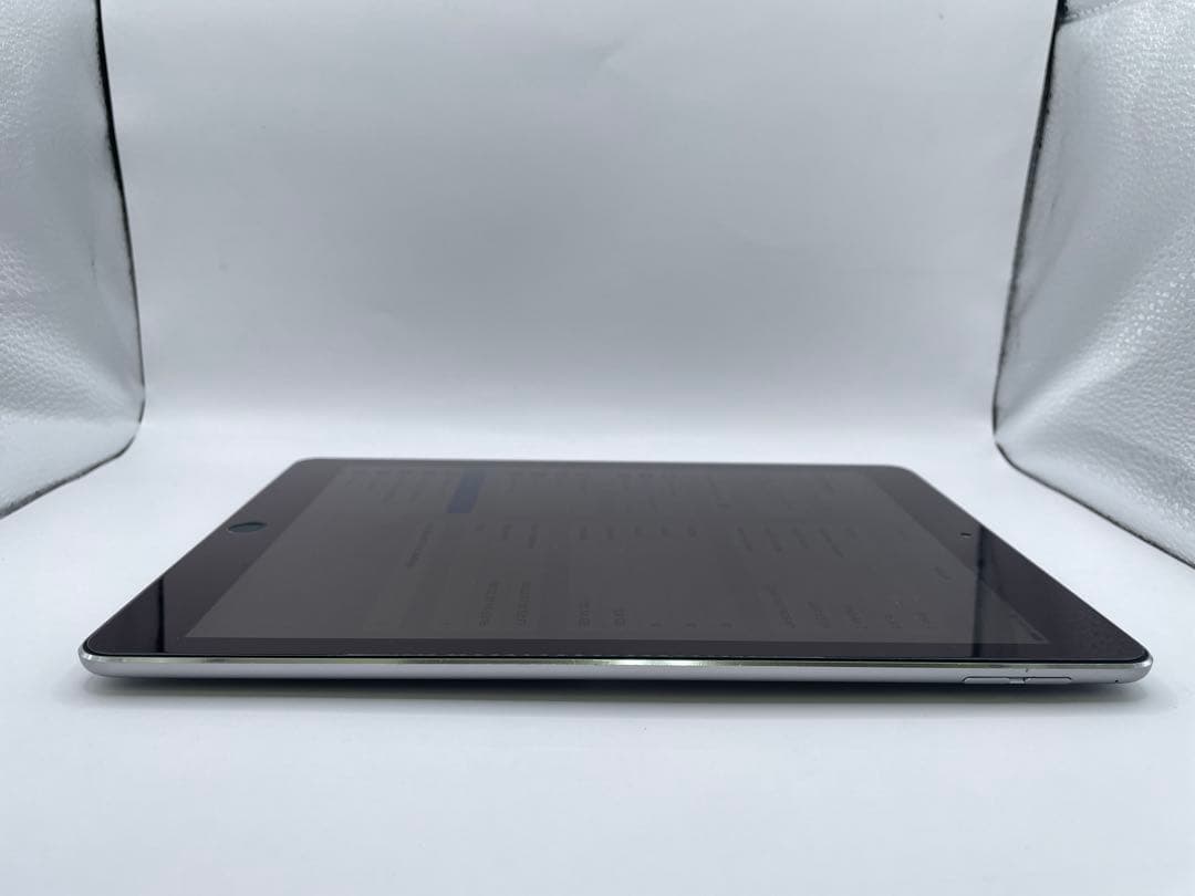 iPad Air 2 128GB Wifiモデル