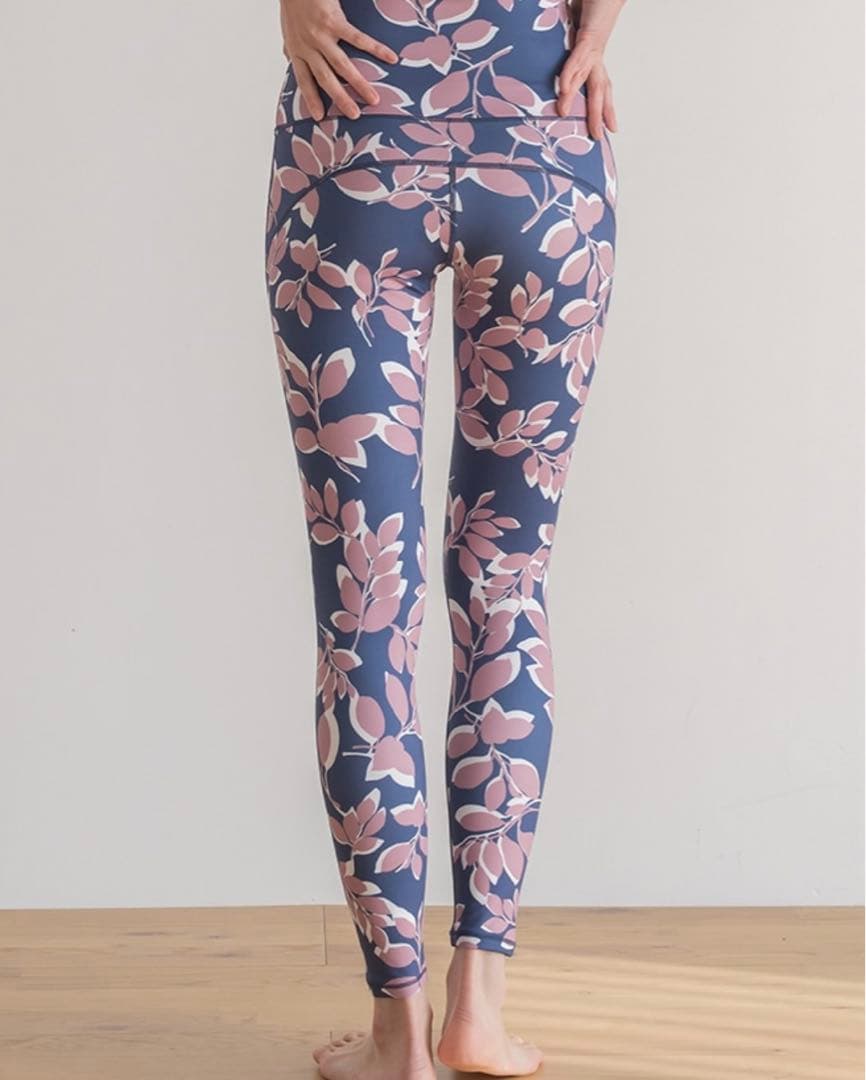 スカーラ　リーフバイカラーレギンス　スモークブルーMサイズショッパー付き