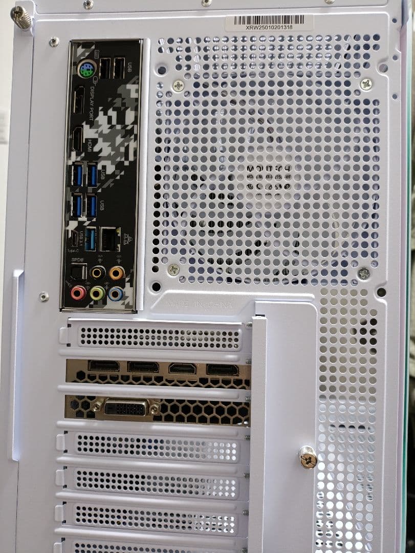 爆速！動作品 Ryzen9搭載ゲーミングパソコン ホワイト