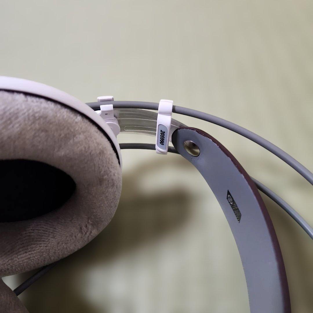 akg K701有線ヘッドホン　モニターヘッドホン