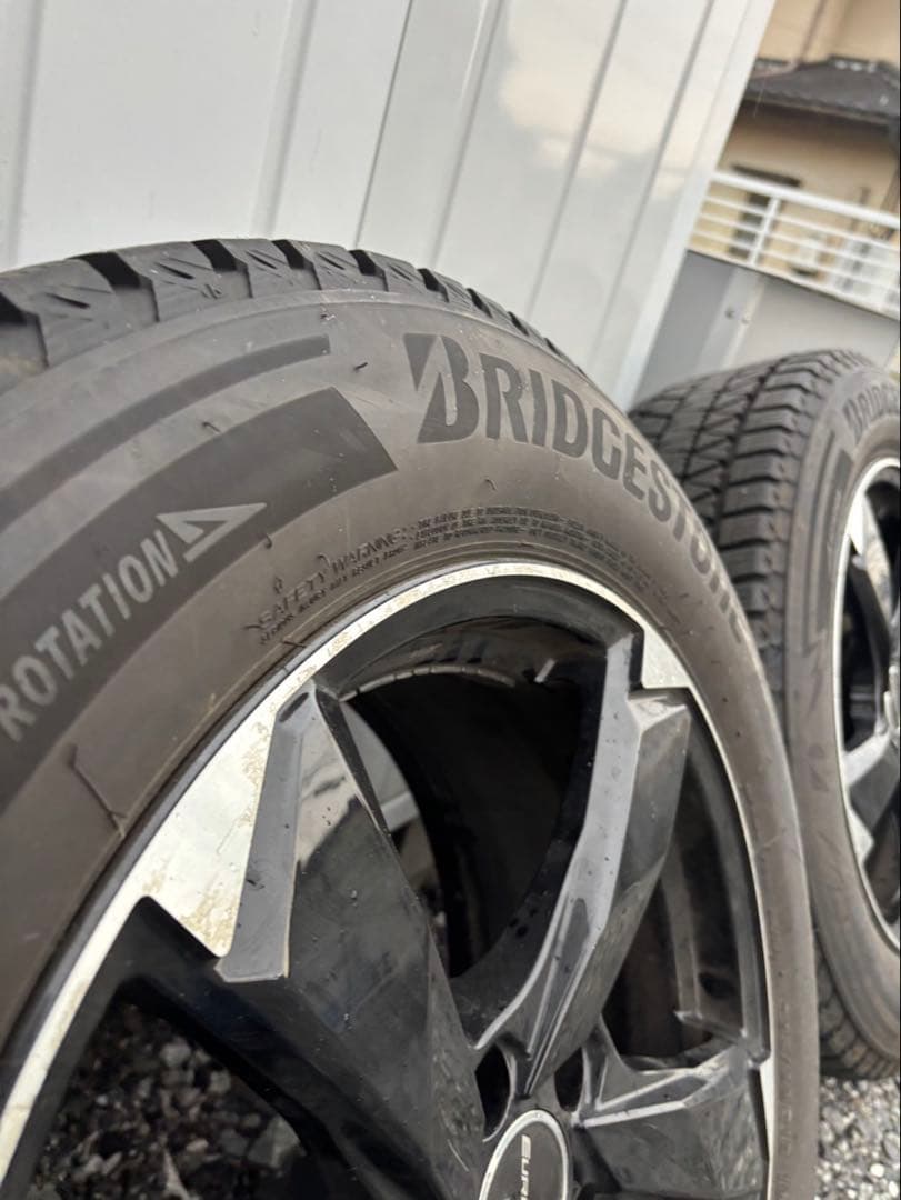 アウディ　スタッドレスタイヤセット　18インチ