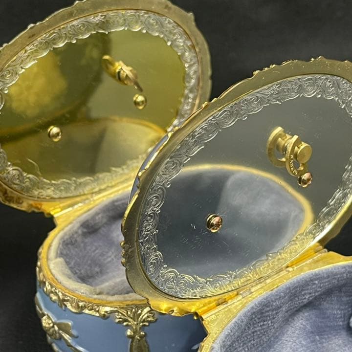 アンティーク調カメオ付ジュエリーボックス　SANKYOオルゴール　小物入れ