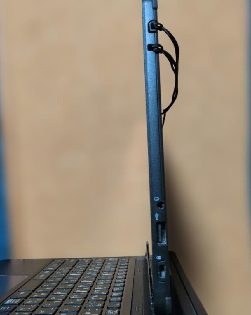 ARROWS Tab Q738/SB LTE キーボード付きバッテリー難あり