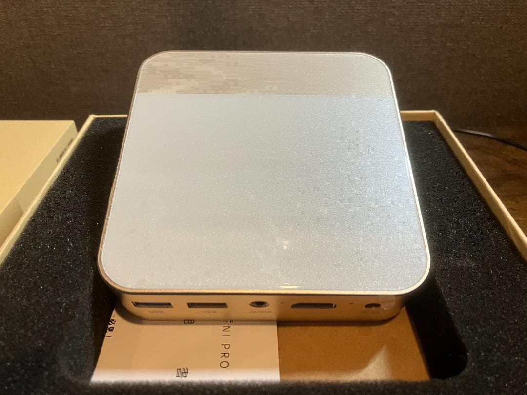 ゆ*4様 UENO-mono KABENI PRO スマートミニプロジェクター