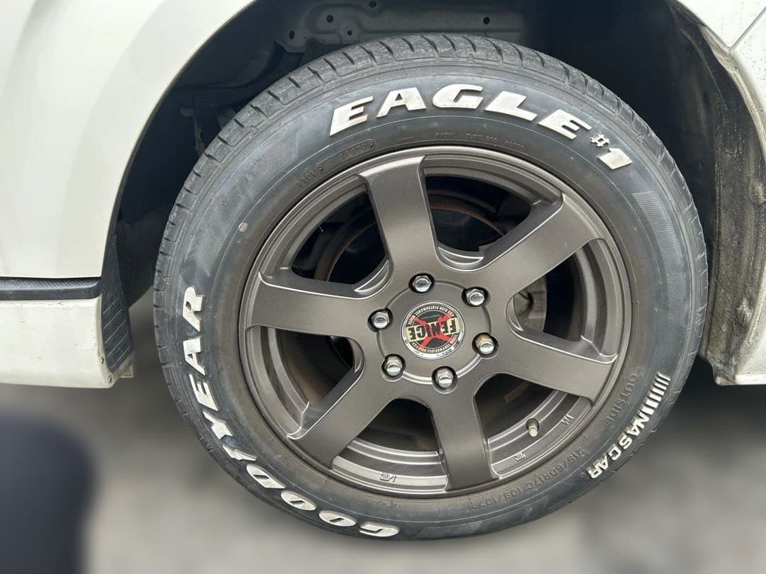 ハイエース　fenice フェニーチェ 17インチ　4本セット