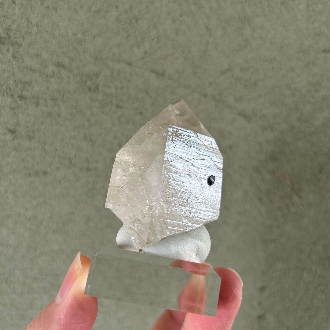 希少産地 ノルウェー産 水晶 ポイント アナテース共生