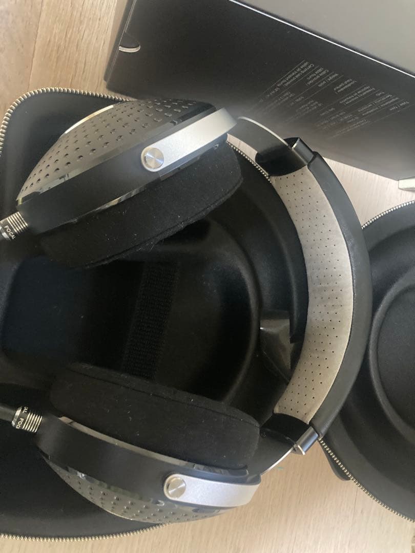 Focal Elegia ヘッドホン ケース付き