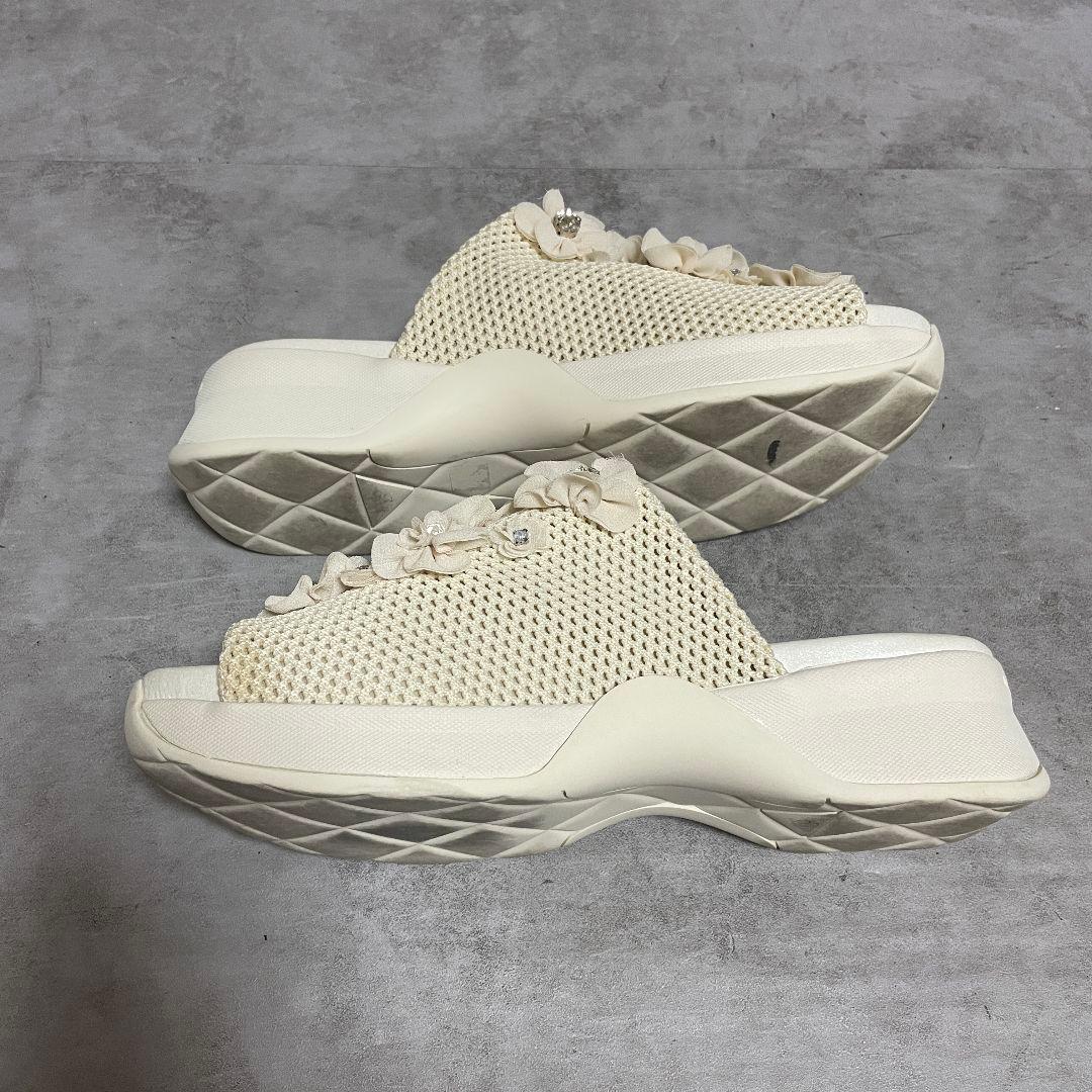 美品【アンテプリマ】（L）サンダル ミュール ベージュ系 フラワー 厚底