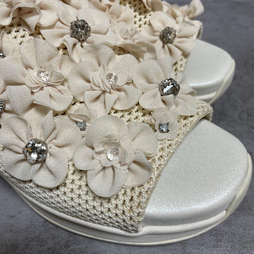 美品【アンテプリマ】（L）サンダル ミュール ベージュ系 フラワー 厚底