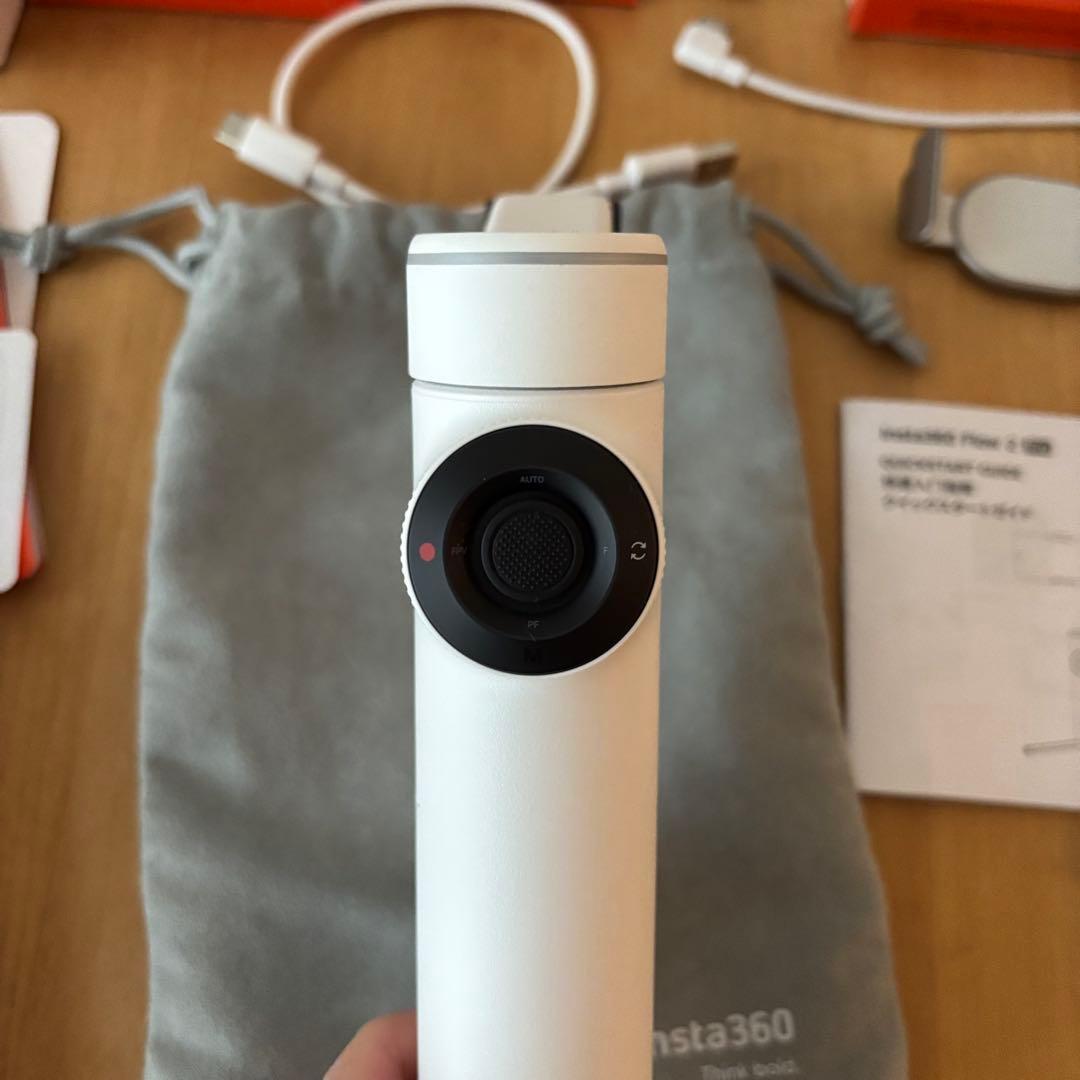 【ほぼ未使用】Insta360 Flow2 Pro クリエイターキット ホワイト
