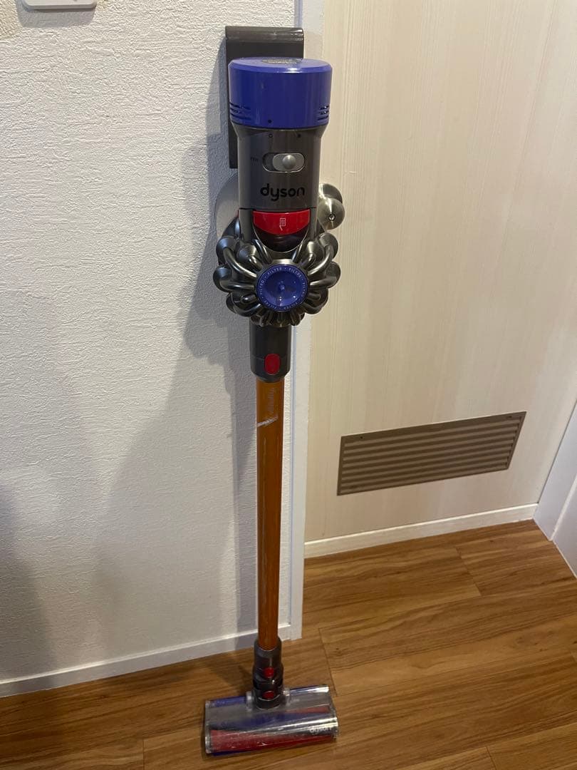 Dyson スティッククリーナー本体 各種アタッチメント付き