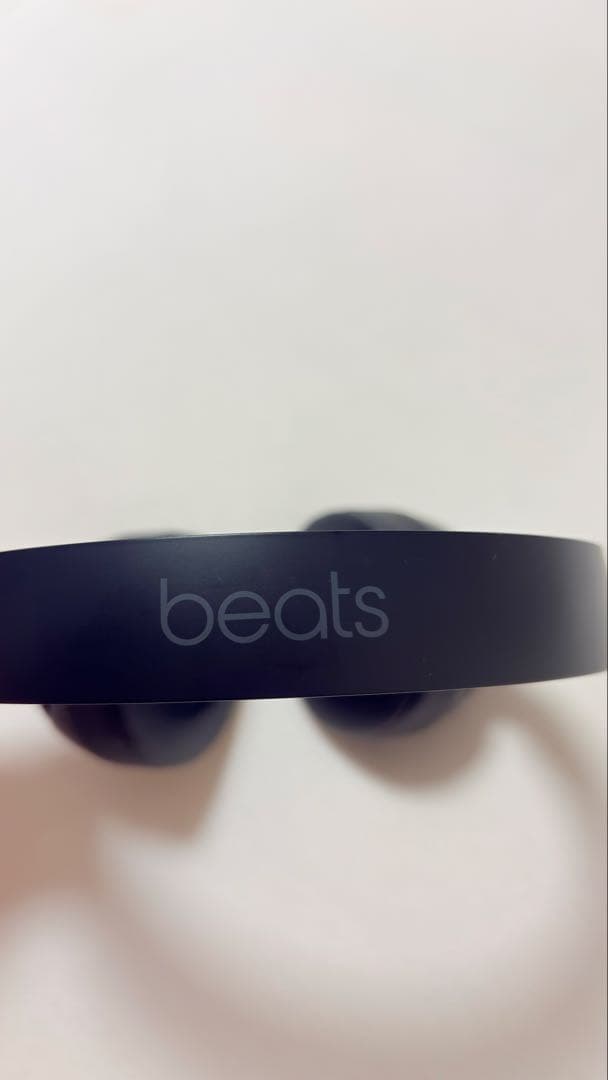 Beats Solo Pro ケース付き