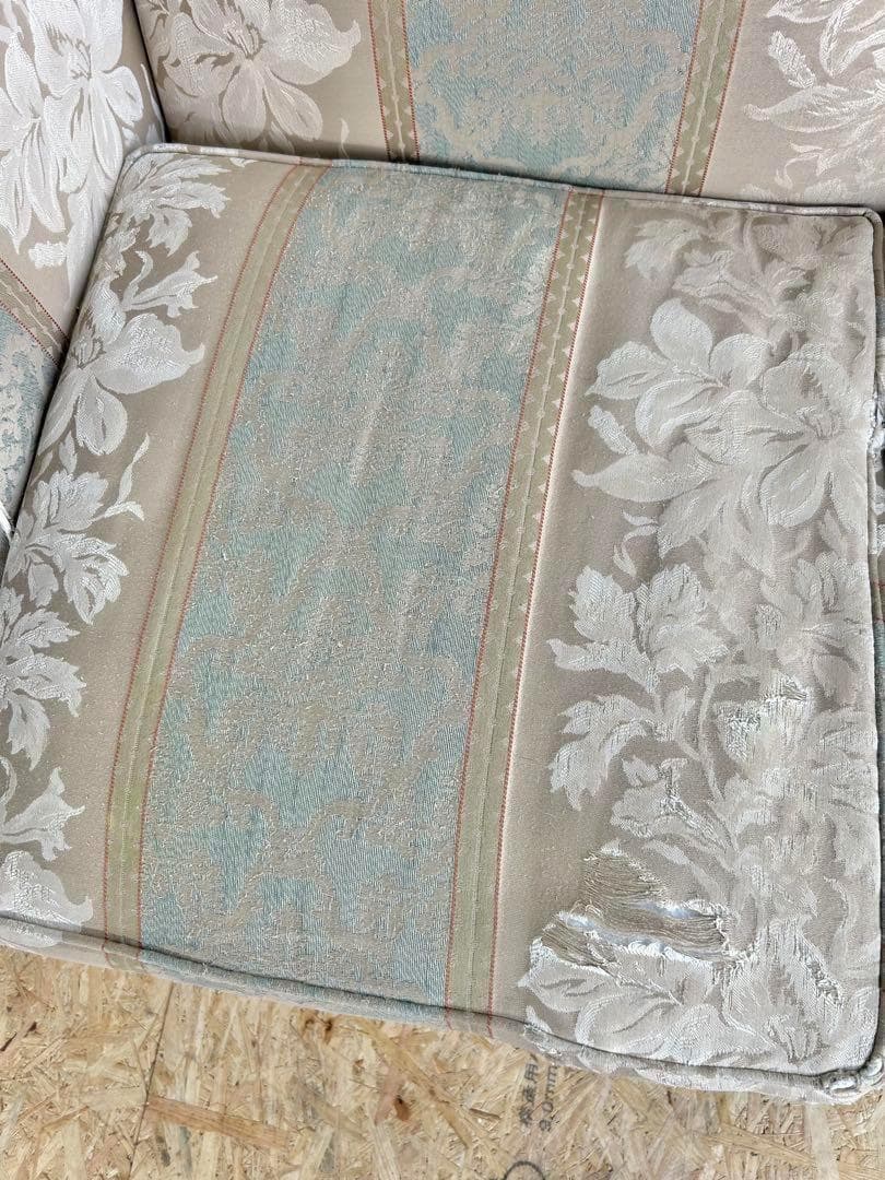 523 チェア イーセンアーレン ソファ 3人 猫脚 クラシック 大塚家具　b