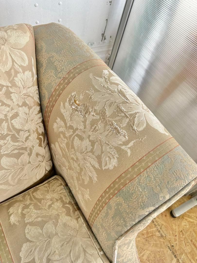 523 チェア イーセンアーレン ソファ 3人 猫脚 クラシック 大塚家具　b