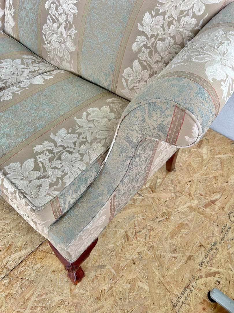 523 チェア イーセンアーレン ソファ 3人 猫脚 クラシック 大塚家具　b