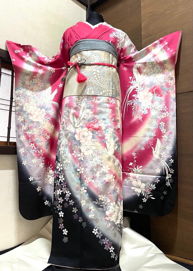 振袖 フルセット6点サイズM〜Ｌ熨斗吉祥花鳥蝶文　正絹売り切り終了