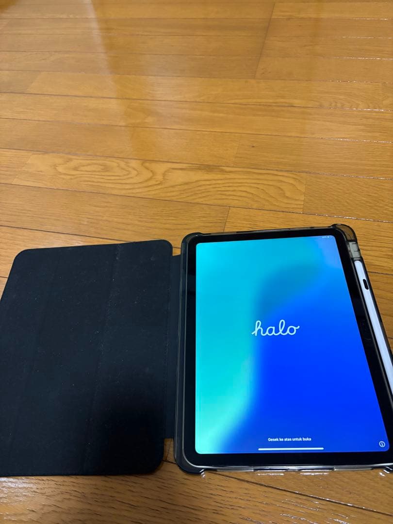 Apple iPad （第10世代）64G シルバー カバー付き