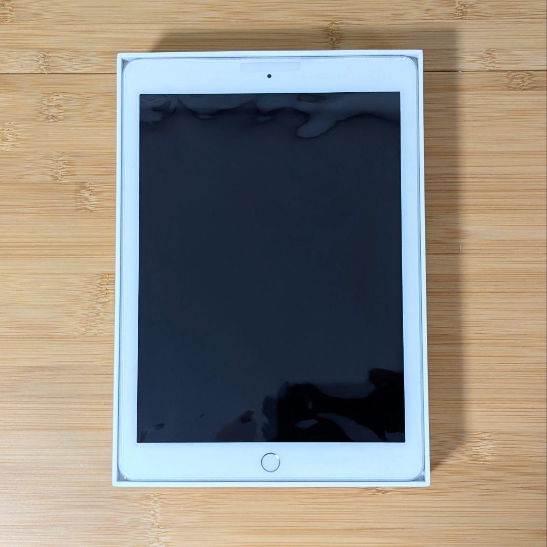 【最大容量100%】 iPad（第6世代）Wi-Fiモデル 32GB カバー付