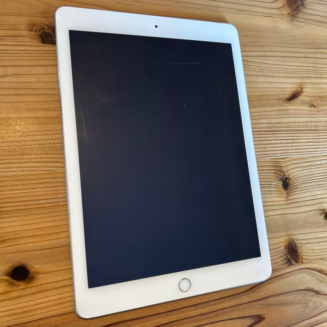 Apple iPad Air 2 シルバー 本体　A1566 【ジャンク品】